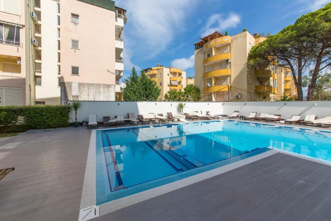 Expert Hotel Голем Екстер'єр фото